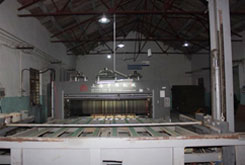 零胶带纸箱设备